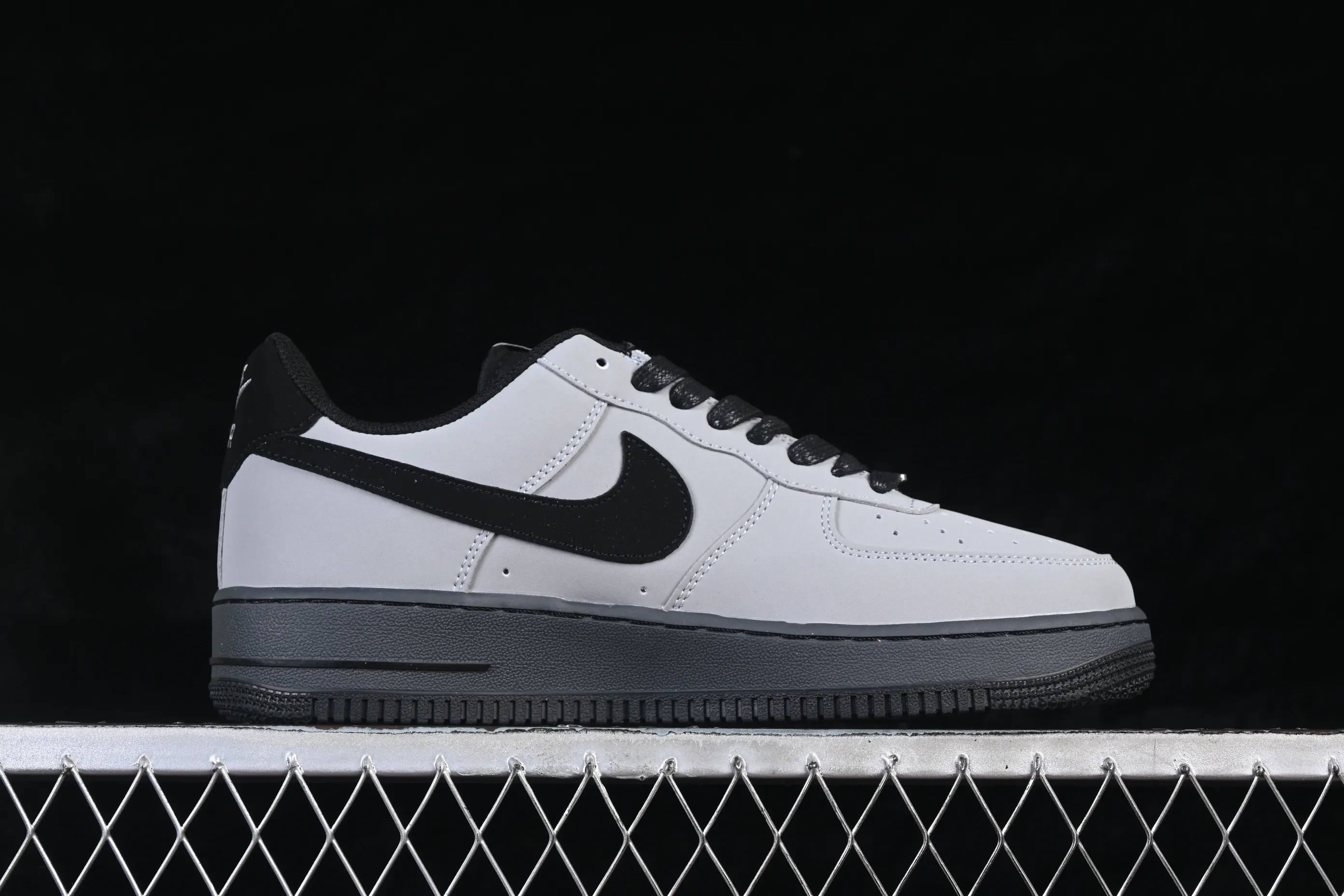 All categories Nk Air Force 1 Air Force series Nk Air Force 1 Low Air Force low top Nike Air Force 1'07 Low Year of the Horse limited edition Gray gray shadow Air Force 1 low top casual sneakers IH1401-100